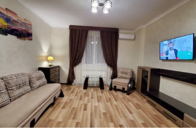 VIP - 2-ох кім.Нова, Панорама